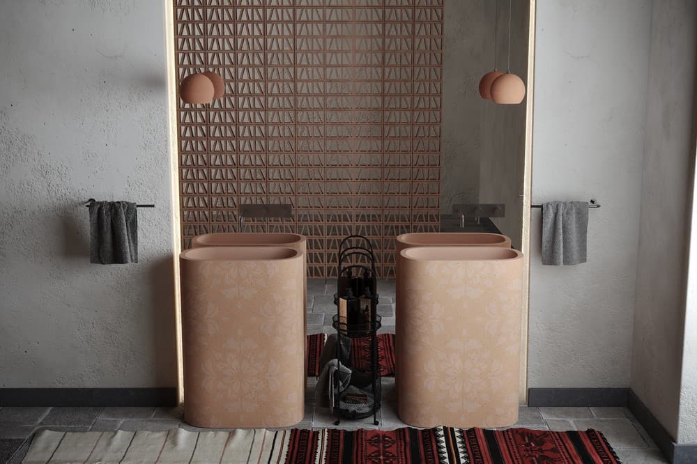 Urbi Et Orbi Erect Lifestyle 1