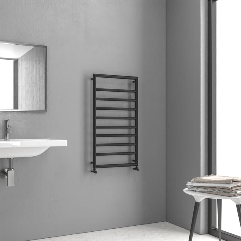 Θερμαινόμενη πετσετοκρεμάστρα Karag Design 7 900 Ματ Μαύρο 10,7×50×90cm (νερού) (χωρίς διακόπτες)