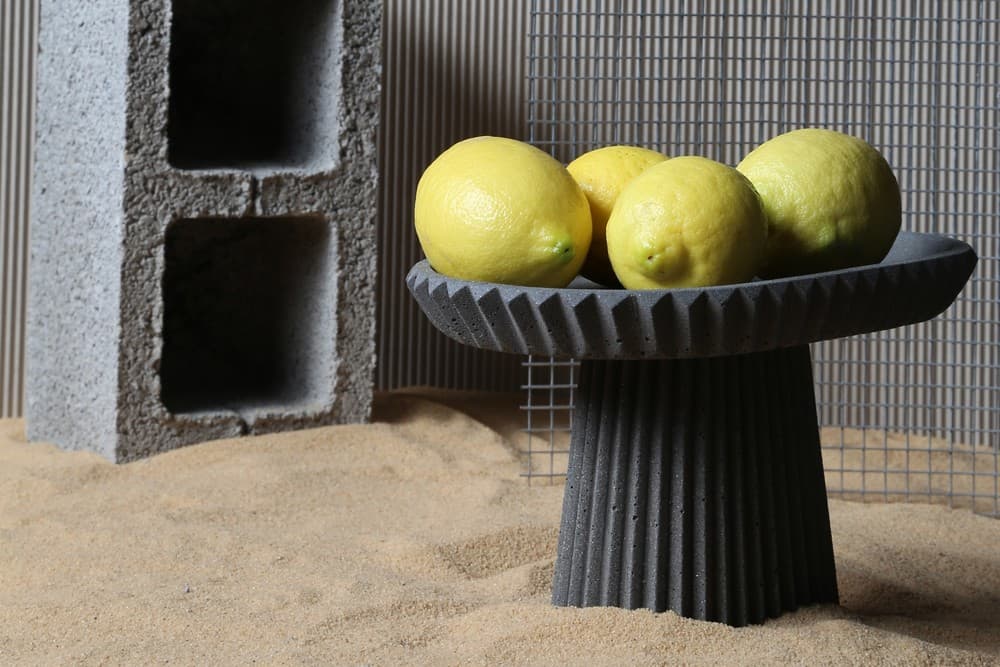 Urbi Et Orbi Siman Cake Stand Lifestyle 1